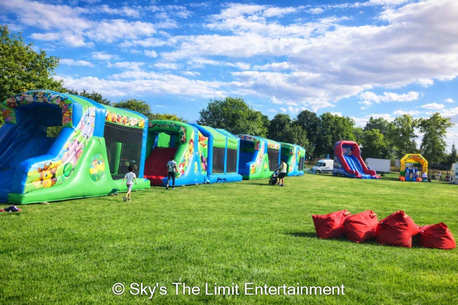 140ft Inflatable Obstacle Course Hire – Swindon & Nearby